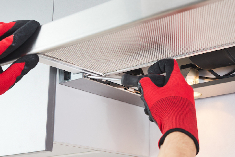 Optimizing Field Service with AI Spare Parts Management